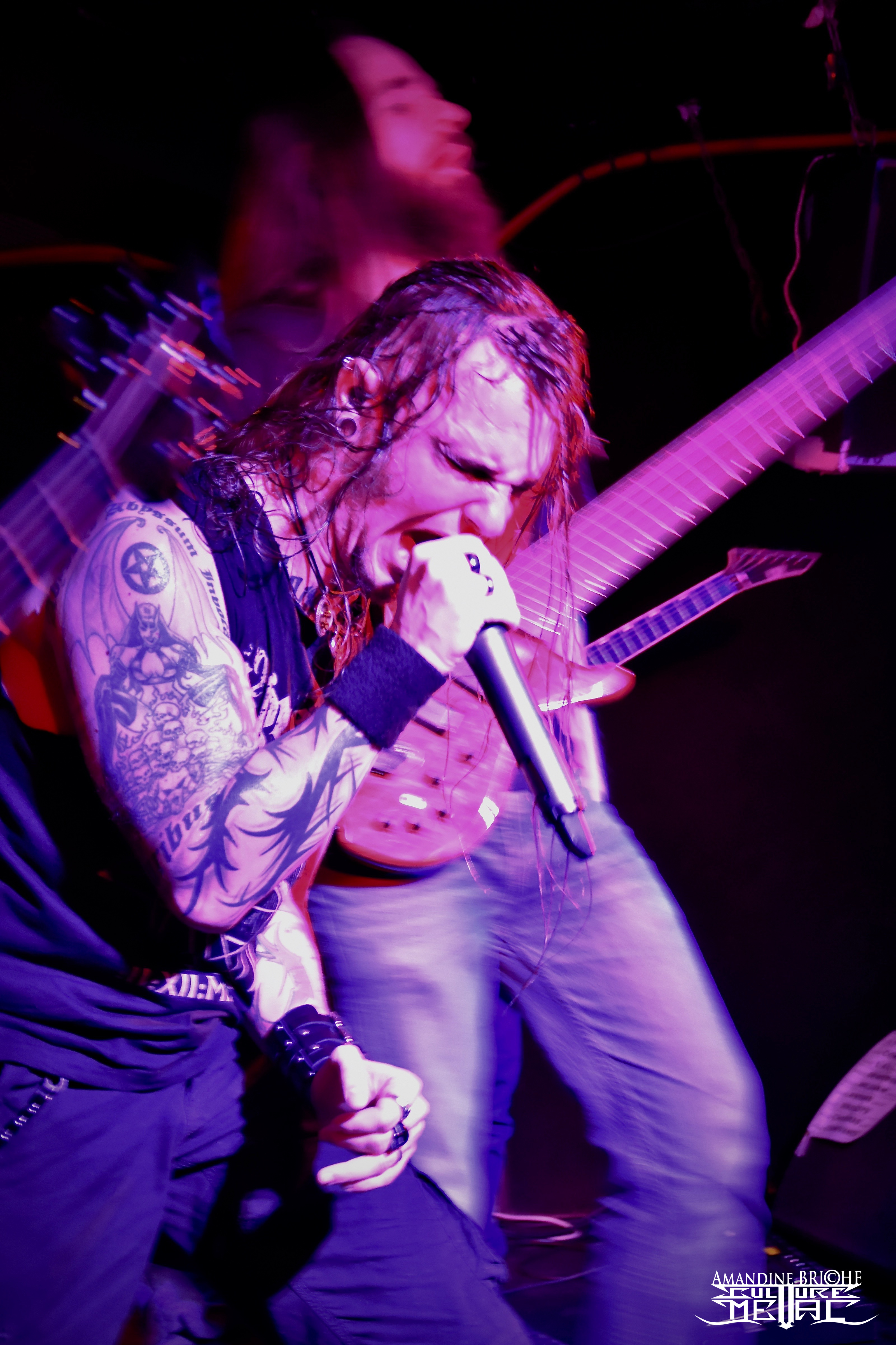 War Inside au Mondo Bizarro